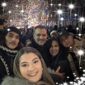 Meet your Posher, Dina